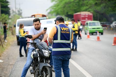 VMT saca a más conductores peligrosos en el último día de la vacación