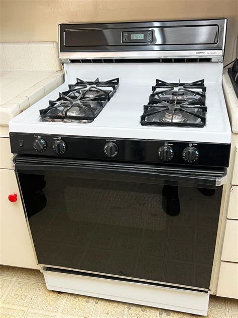 Retro Hotpoint Electric Ignition Stove Oven Estatesales Org