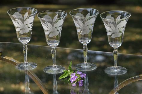 4 Vintage Etched Wine Glasses Floral Etched Wine Glasses Mixologist Craft Cocktail Glasses