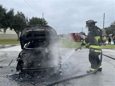 Ocala Firefighters Extinguish Vehicle Fire On Sw Th Avenue Ocala