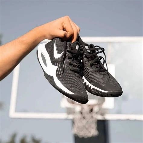 Nike Precision 5 Black/White, Men's Fashion, Footwear, Sneakers on ...