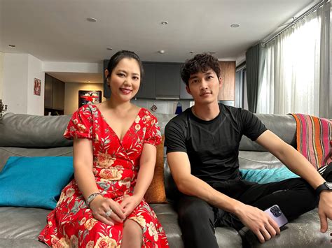 Thu Hi N Phim Ng N I Khi Y U Khoe V C D Ng G I C M V I Bikini B O D N Tr