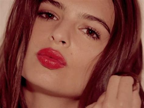 Ben Affleck Cheats With Emily Ratajkowski The Nude Model In Blurred Lines Video Jennifer