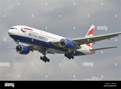 British Airways Boeing 777 200 ER G YMMA Landing At Heathrow Airport