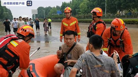 安徽阜阳消防驰援郑州抗洪 转移被困群众及学生500余人安徽省阜阳市抗洪新浪科技新浪网