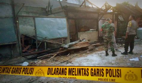 Akibat Bakar Sampah Kios Pasar Di Bojonegoro Ludes Terbakar