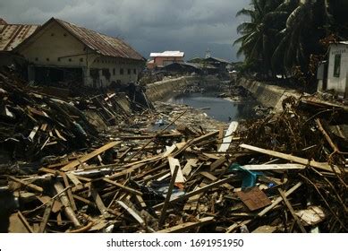 234 2004 Indian Ocean Tsunami Destruction Images, Stock Photos, 3D objects, & Vectors | Shutterstock