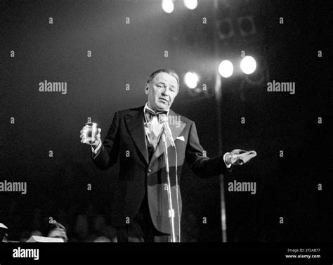 Frank sinatra Black and White Stock Photos & Images - Alamy