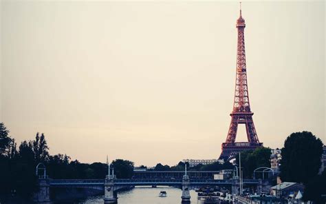 Fondos de pantalla Torre Eiffel París Francia puente ciudad