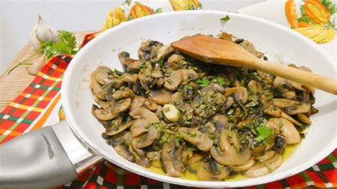 Ricetta Funghi Champignon Trifolati In Padella Il Mio Ricettario