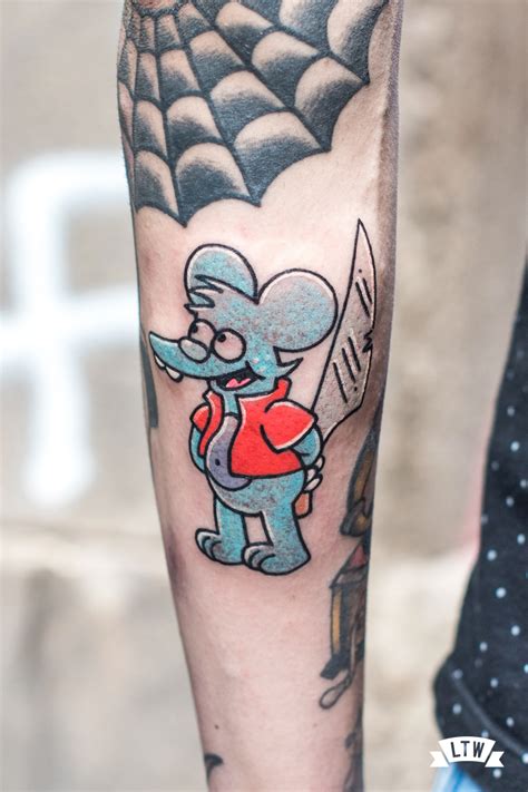 Tatuaje de Rasca de los Simpson hecho por Numi