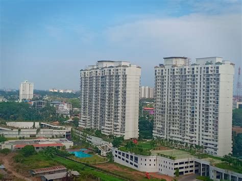 2 BHK DLF FLAT FOR SALE AT KAKKANAD KOCHI Green Acres