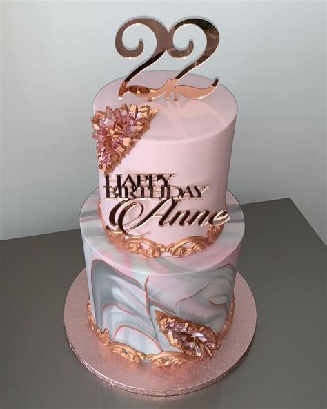 Pin On Ayda S Cake S 22nd Birthday Cakes 21st Birthday Cakes Queens