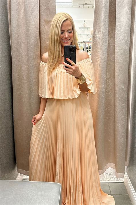 Off Shoulder Pleated Nude Bell Shopperboard