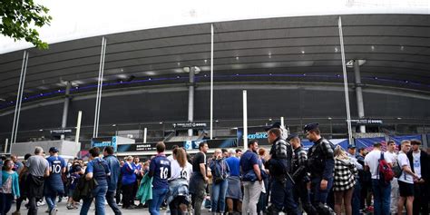 Football Le Psg Va être Candidat Au Rachat Du Stade De France