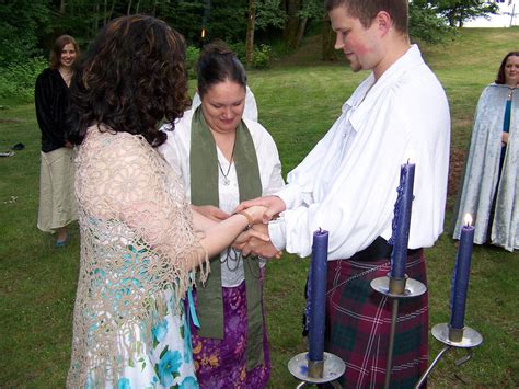 Handfasting Ceremony Tips | Wicca Daily