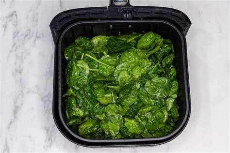 Air Fryer Spinach - Amanda's Cookin' - Air Fryer Recipes