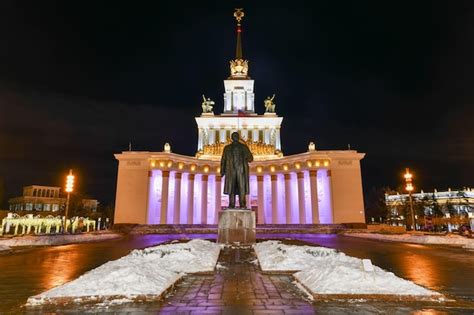 Mosc Rusia De Enero De Monumento A Vladimir Lenin Frente Al