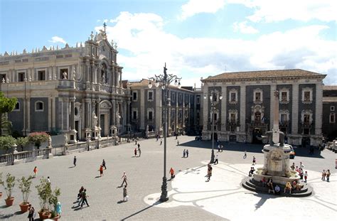 Catania Nuova Pavimentazione In Piazza Duomo Via Ai Lavori Liveunict