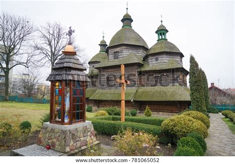 Exterior Madonna Nativity Wooden Church Holy Stock Photo 781065052