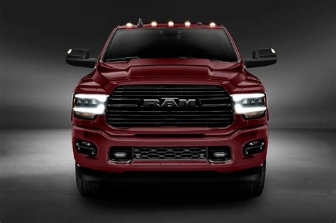 Linha 2022 Da 2500 Laramie E Night Edition E Da 1500 Rebel Grandes