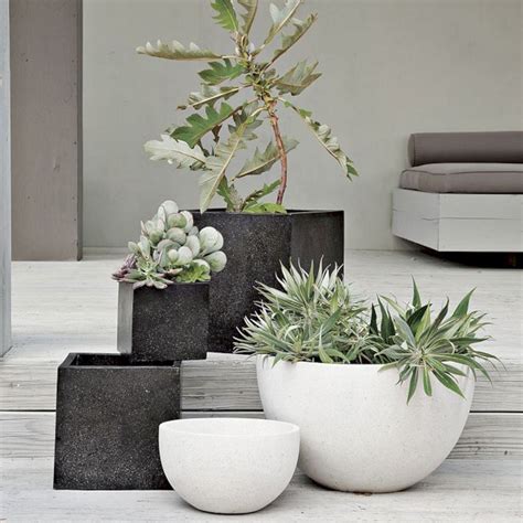 Gorgeous 35 Modern Outdoor Diy Succulent Planter Using Cinder Blocks