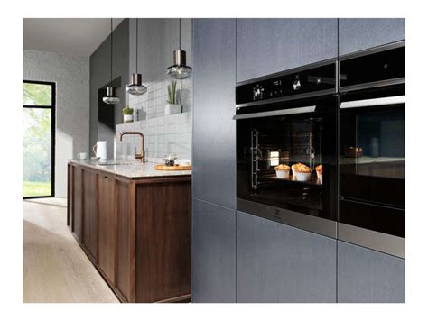 Four Pyrolyse Multifonction Electrolux Eod P X Conforama