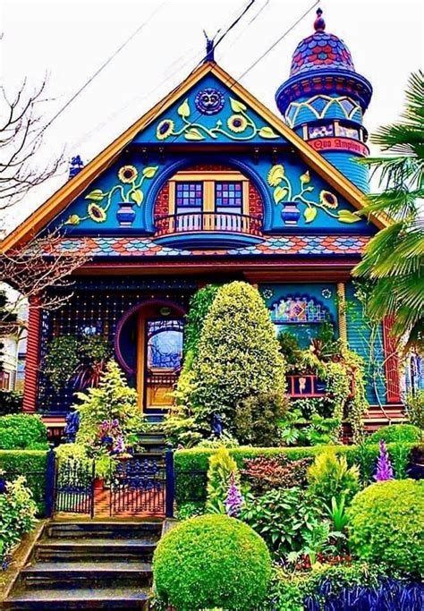 Pin By Vaughn Mir On Unique Dwellings Hippie Home Decor Steampunk