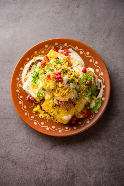 Khaman dhokla chaat es una receta de chaat de fusión muy simple y