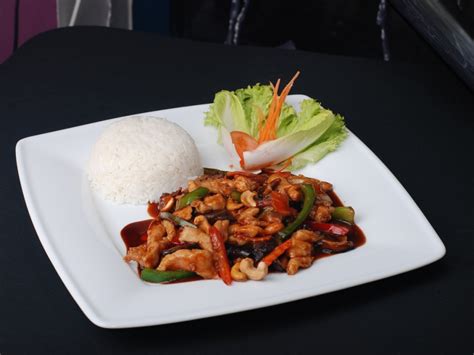 Horapa Thai Restaurant Danie Z Kurczakiem