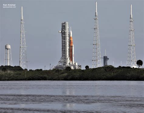 Hydrogen Leak Forces 3rd Nasa Scrub Of Sls Fueling Test Of Artemis Moon