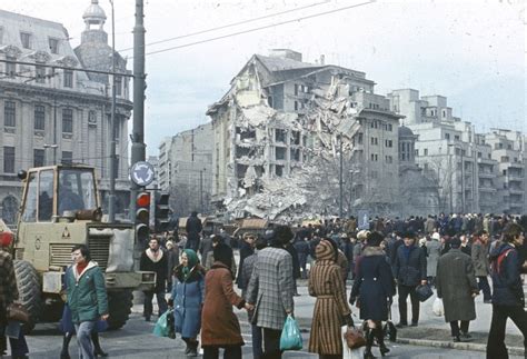 Cum a trecut Argeşul prin marele cutremur din 1977. Unele turnuri s-au înclinat iar la ...