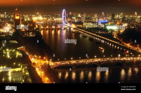 Tourism London Gv Reflection Lights Mangsm Hi Res Stock Photography And