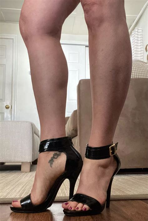 Milf Heels Nudes By Lynnzertart1