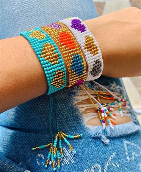 Pin De Ana Cristina Morales Bueso En Loom En 2021 Pulseras Tejidas En