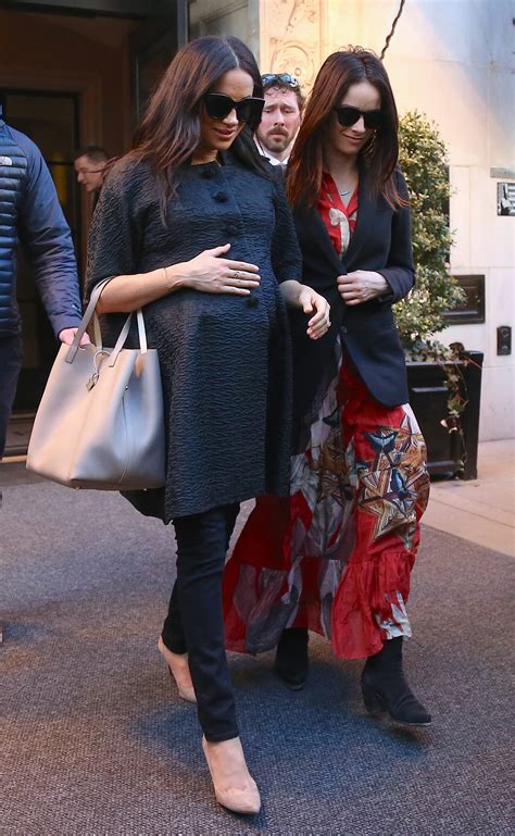Meghan Markle de negro en Nueva York para su baby shower