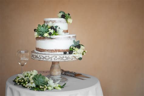 Best Unique Wedding Cake Ideas 2023 AtOnce