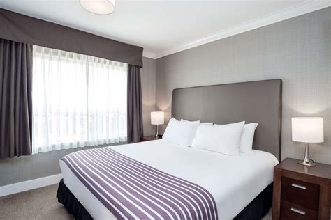 Hotel Rooms & Suites Saskatoon | Sandman Hotel Saskatoon