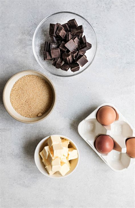 Flourless Gooey Chocolate Fudge Cake With Melted Chocolate Belula