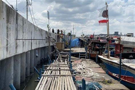 Foto Tanggul Pantai Kalibaru Rampung Warga Dulu Air Laut Langsung