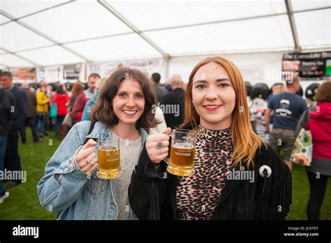 Victoria Jones And Hannah Birch In The Festival Pub At The 2017 Ludlow