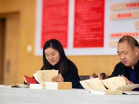 主题教育之二：后勤保障处处级干部开展主题教育读书班学习 内江师范学院后勤处