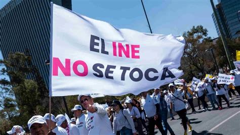 ElINEnoSeToca Miles De Manifestantes Marchan En La CDMX En Contra Del