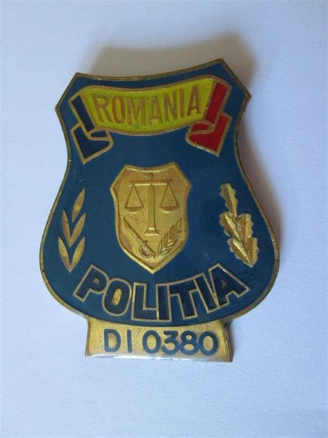 INSIGNA POLITIA ROMANA ANII 90 | arhiva Okazii.ro