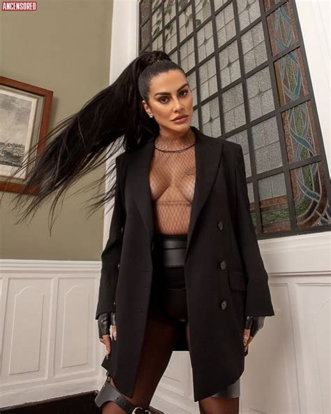 Naked Cléo Pires Added 06 01 2018 by Lobezno