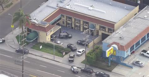 Murder Suspect Arrested After Hours Long Standoff With Police At Motel In Venice Cbs Los Angeles