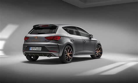 Seat Leon Cupra R E Seat Arona A Caminho De Frankfurt