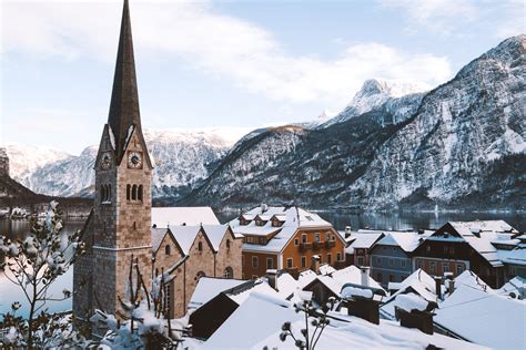 A Winter Fairytale in Hallstatt, Austria - Find Us Lost