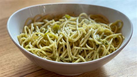 Spaghetti mit Olivenöl und Knoblauch diesen schnellen Pasta Klassiker