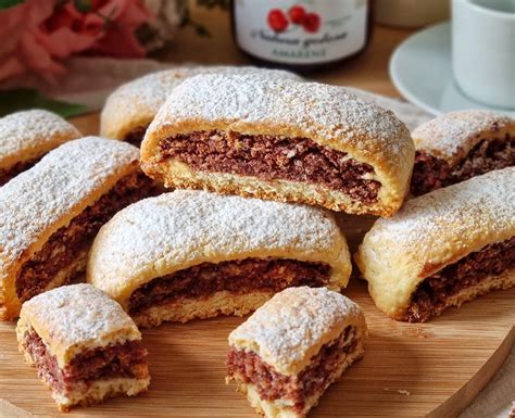 BISCOTTI ALL AMARENA DOLCE TIPICO NAPOLETANO Ricetta Facile Cucinare